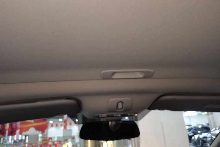 日产 逍客 2015款 2.0XL 酷火 CVT 2WD中控内饰22