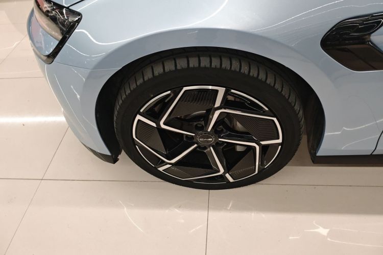 比亚迪 海豹 2022款 650km 四驱性能版车身外观6007