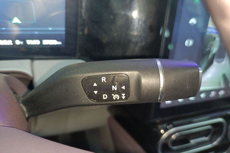 零跑汽车 零跑C11 2023款 增程 180舒享版中控内饰18