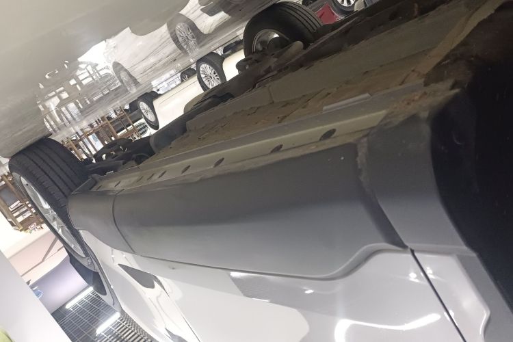 丰田 卡罗拉锐放 2023款 2.0L 精英版局部细节9002