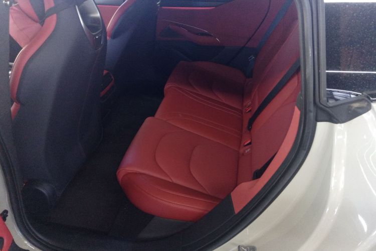 小米汽车 小米SU7 2024款 四驱超长续航高阶智驾Max版中控内饰7004