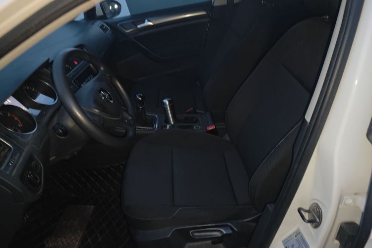 大众 高尔夫 2015款 1.6L 手动时尚型中控内饰19