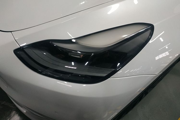 特斯拉 Model Y 2021款 长续航全轮驱动版局部细节36