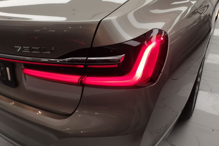 宝马7系 2019款 730Li 豪华套装车身外观6006