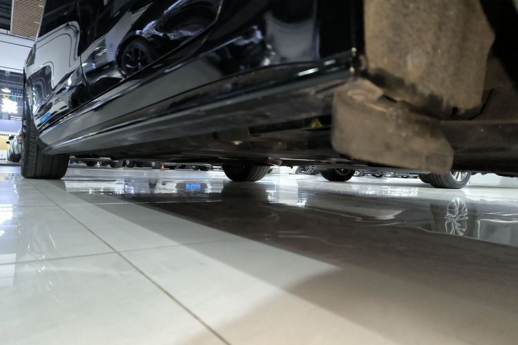 捷豹XEL 2021款 2.0T 250PS 曜黑运动版局部细节9002