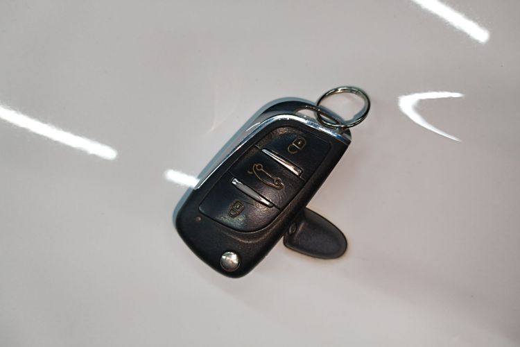 雪佛兰 爱唯欧 2014款 两厢 1.4SE AT 畅悠版中控内饰11