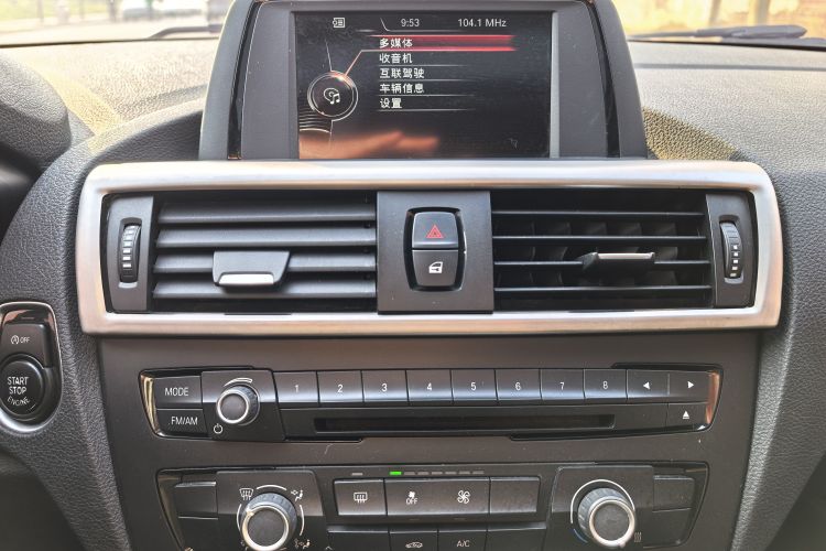 宝马1系(进口) 2013款 改款 116i 领先型中控内饰16