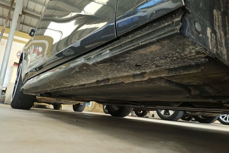 长安UNI-V 2022款 2.0T 锋速版局部细节9001