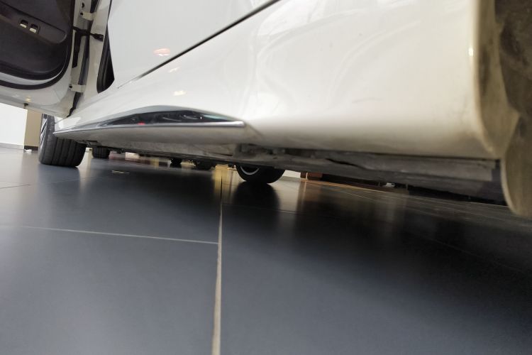 奔驰C级新能源 2023款 C 350 eL局部细节9002