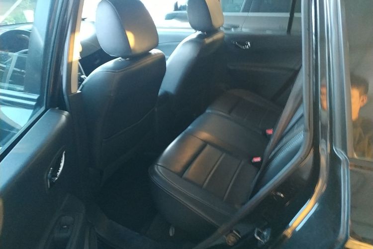 雷诺 科雷傲(进口) 2014款 改款 2.0L 两驱时尚版中控内饰7004