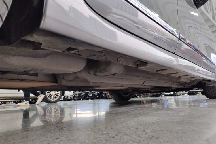 日产 天籁 2011款 公爵 2.5L XV尊雅版局部细节9002