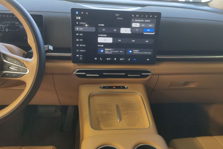 岚图汽车 岚图梦想家 2025款 PHEV 四驱旗舰乾崑版局部细节16