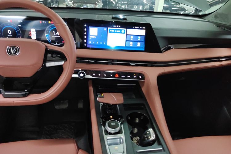 长安CS75 PLUS 2023款 第三代 1.5T 自动尊贵型局部细节16