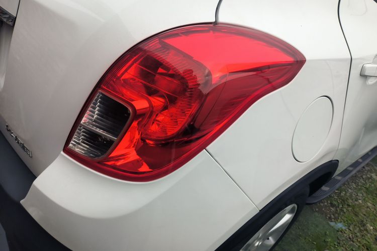 别克 昂科拉 2015款 1.4T 手动两驱都市进取型车身外观9