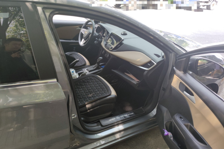 雪佛兰 科鲁泽 2021款 320 自动悦享天窗版局部细节9005