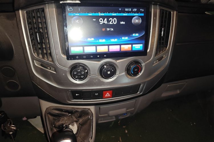 东风御风 御风 2016款 2.5T领运版御利宝短轴中顶国V ZD25中控内饰16