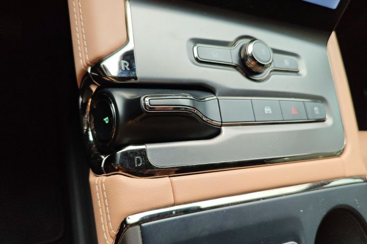 蔚来ES6 2020款 600KM 运动版中控内饰18