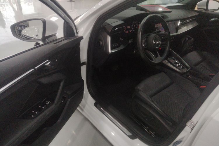 奥迪A3 2021款 A3L Limousine 35 TFSI 时尚致雅型中控内饰20