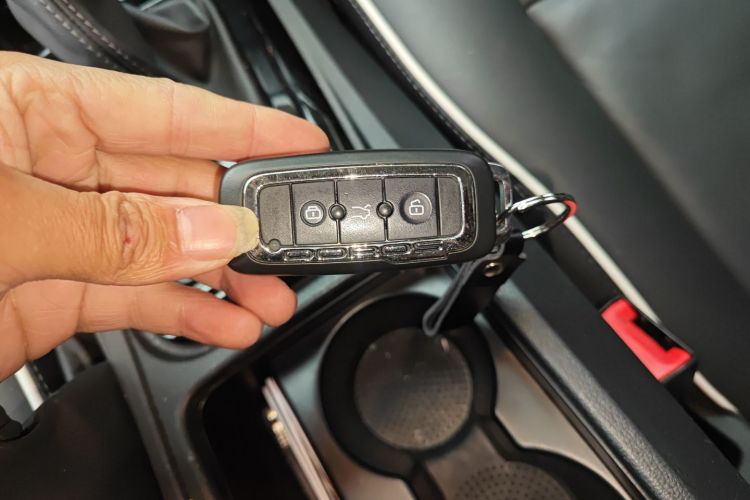 观致3 2016款 两厢 1.6T 自动致臻型中控内饰11