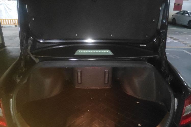 红旗H7 2013款 2.0T 豪华型局部细节23