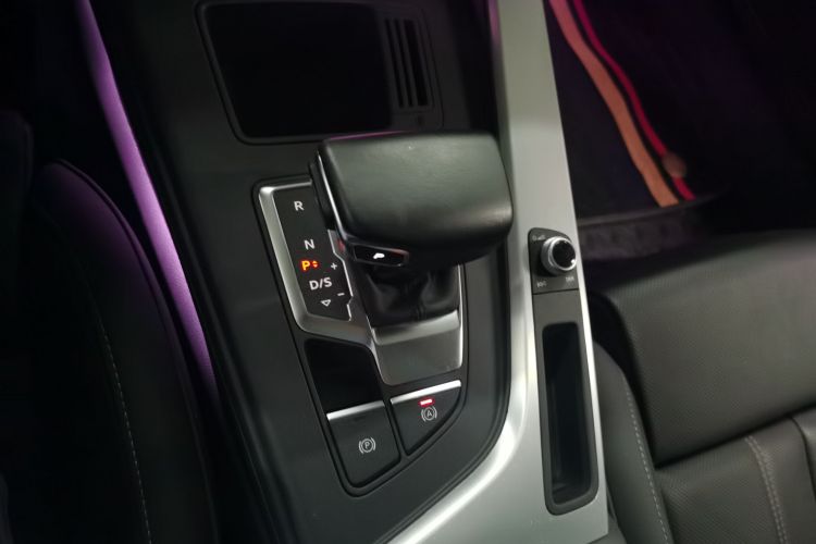 奥迪A4L 2024款 40 TFSI 时尚动感型局部细节18