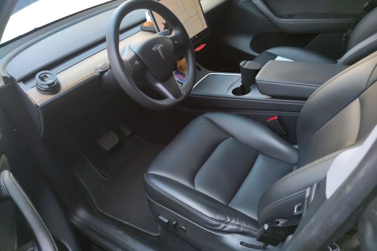 特斯拉 Model Y 2021款 标准续航后驱版中控内饰20