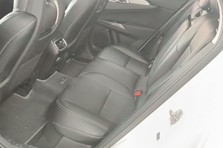 领克01 2019款 2.0T 两驱纯版 国VI中控内饰7004