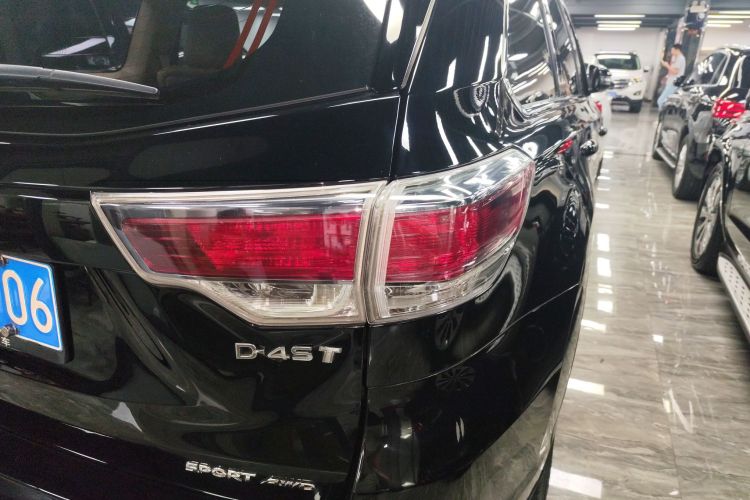 丰田 汉兰达 2017款 2.0T 四驱豪华版 7座车身外观9