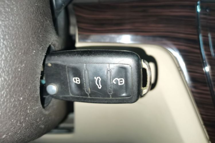 大众 朗逸 2015款 230TSI DSG舒适版中控内饰7001