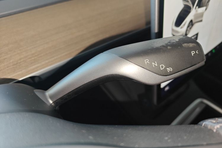 特斯拉 Model Y 2021款 标准续航后驱版中控内饰18