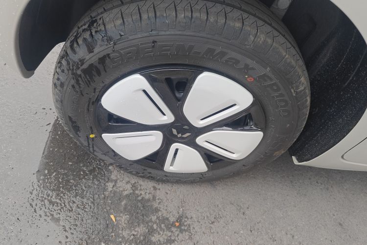 五菱汽车 宏光MINIEV 2025款 四门版 进阶款车身外观6008