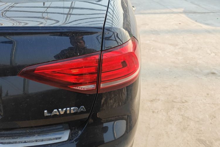 大众 2019款 朗逸启航 1.5L 手动风尚版 国VI车身外观9