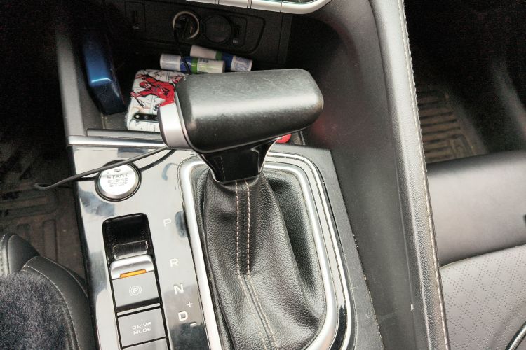 长安 逸动 2020款 PLUS 蓝鲸NE 1.4T GDI DCT尊贵型中控内饰18