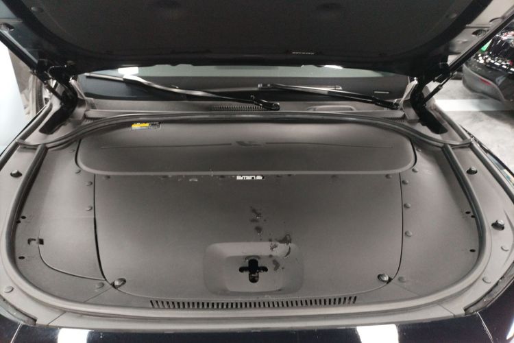 理想汽车 理想ONE 2021款 增程6座版机舱底盘24