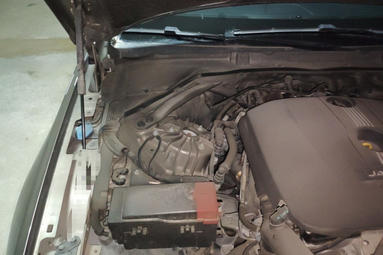 捷豹XFL 2017款 XFL 2.0T 240PS 奢华版局部细节9006