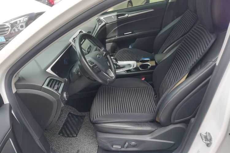 福特 蒙迪欧 2013款 1.5L GTDi180时尚型中控内饰19