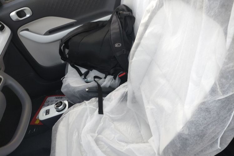 吉利银河 熊猫 2025款 210km 元气熊中控内饰21