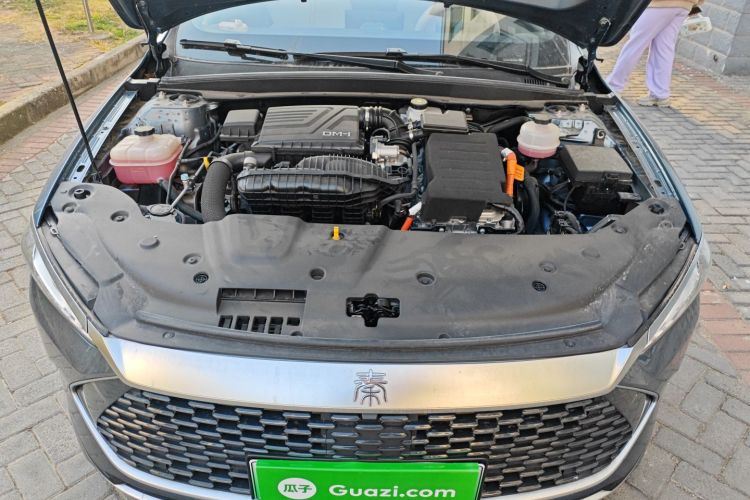 比亚迪 秦PLUS 2024款 荣耀版 DM-i 55KM领先型局部细节24