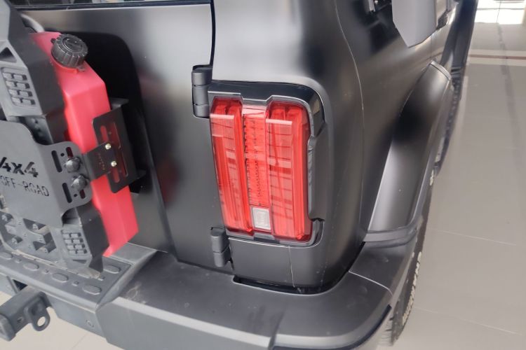 坦克300 2023款 城市版 2.0T 我看型车身外观6006