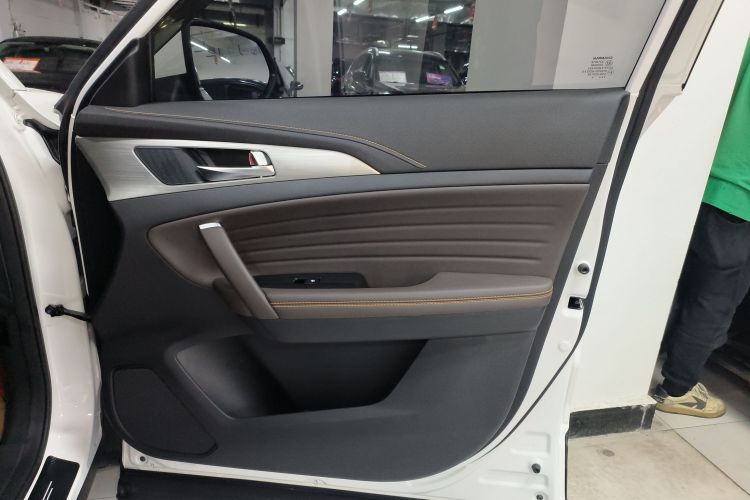 长安CS35PLUS 2019款 1.6L 自动酷联版中控内饰7005