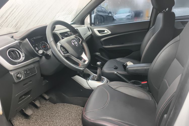 中华V3 2015款 1.5L 手动智能型局部细节19