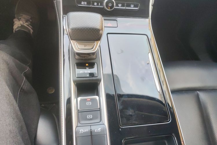 荣威i6 MAX 2020款 300TGI 自动爽酷天幕版中控内饰18