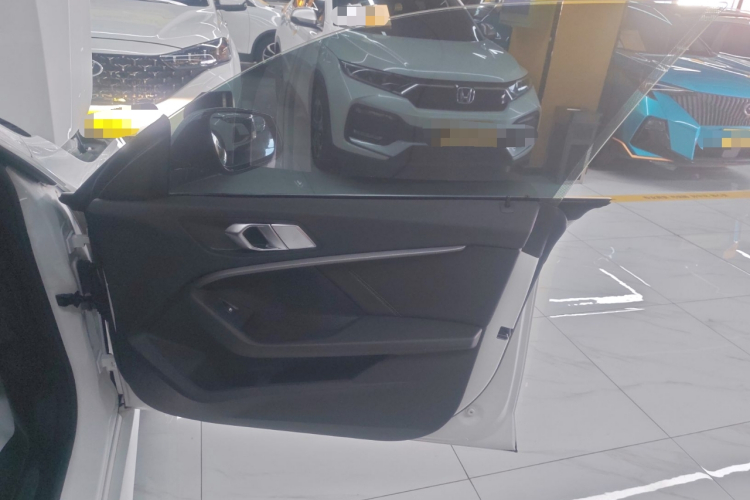 宝马2系(进口) 2023款 225i 四门轿跑车 M运动套装中控内饰42