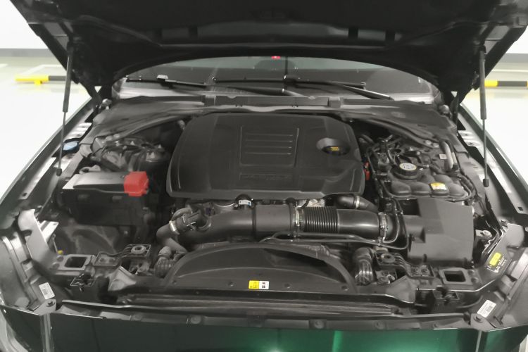 捷豹XFL 2022款 XFL 2.0T P250 两驱尊享豪华版局部细节24