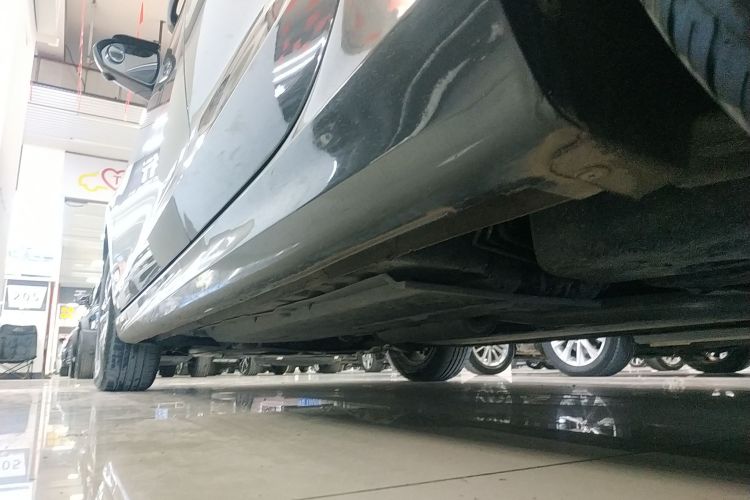 长安 逸动 2022款 PLUS 蓝鲸NE 1.4T GDI DCT尊贵版局部细节9002