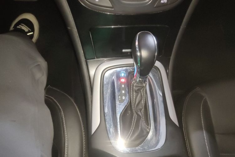 别克 君威 2014款 1.6T 时尚技术型局部细节18