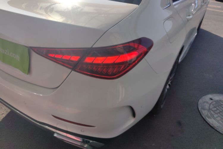 奔驰C级 2023款 改款 C 200 L 运动版车身外观9