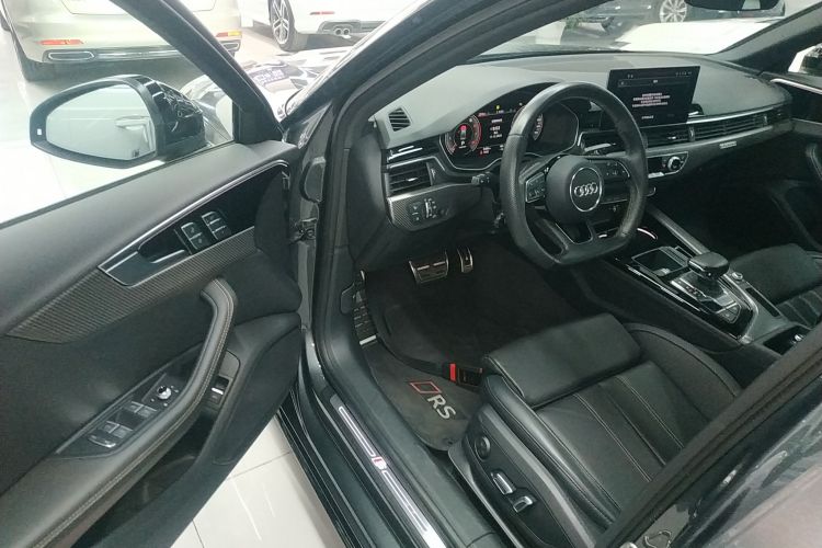 奥迪A4L 2024款 40 TFSI quattro RS套件燃速型中控内饰7003