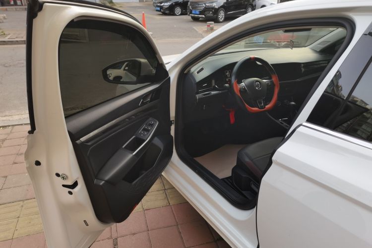 大众 宝来 2019款 改款 1.5L 手动舒适型 国VI中控内饰20