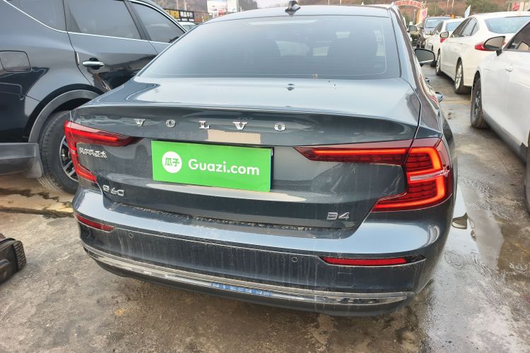 沃尔沃S60 2023款 B4 智逸豪华版车身外观6